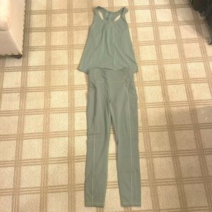 Lululemon workout set